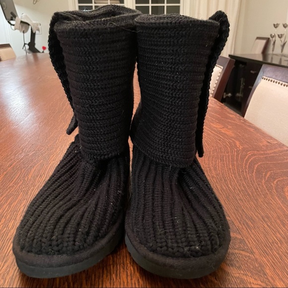 Knit UGG Classic Cardy Boots in black - Picture 5 of 5